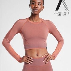 NWT Allyson Felix Legend Shine Top-‎ Large
